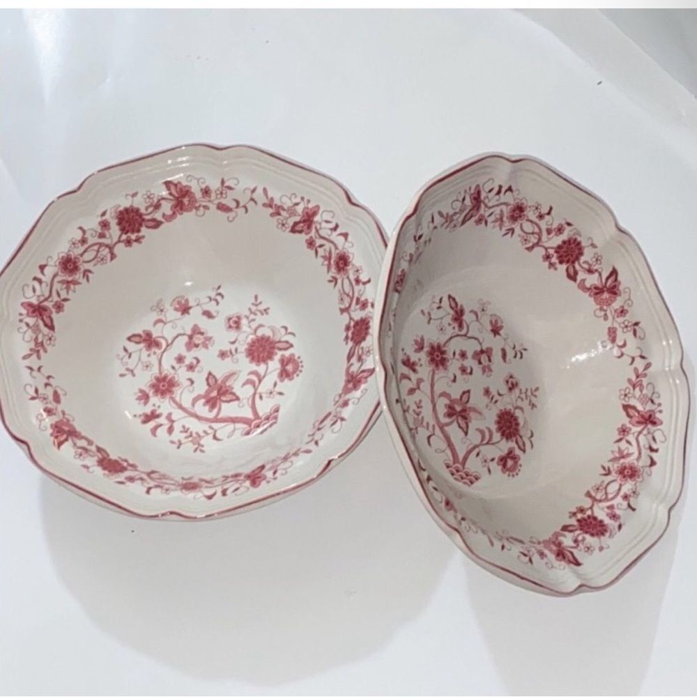 Vintage Korea Set of Tow Elegant Red Floral Bowls